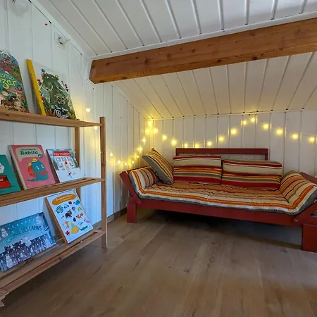 Maison Paisible Au Bord Du D'esparron 펜션 *